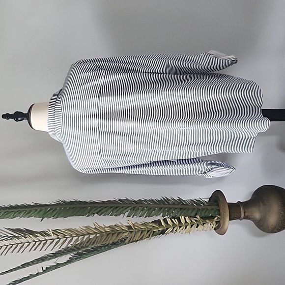 Croft & Barrow Slate Blue and Off White 3/4 Sleeve Button Down Blouse NWT - Picture 2 of 11